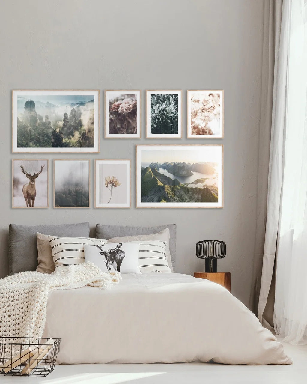 How high should a picture hang? We guide you